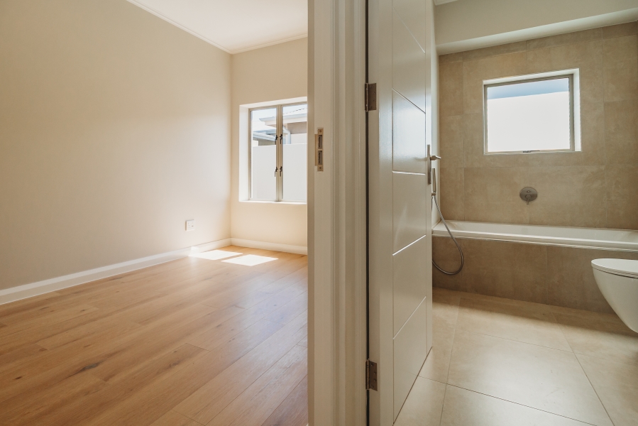 3 Bedroom Property for Sale in Kraaibosch Western Cape